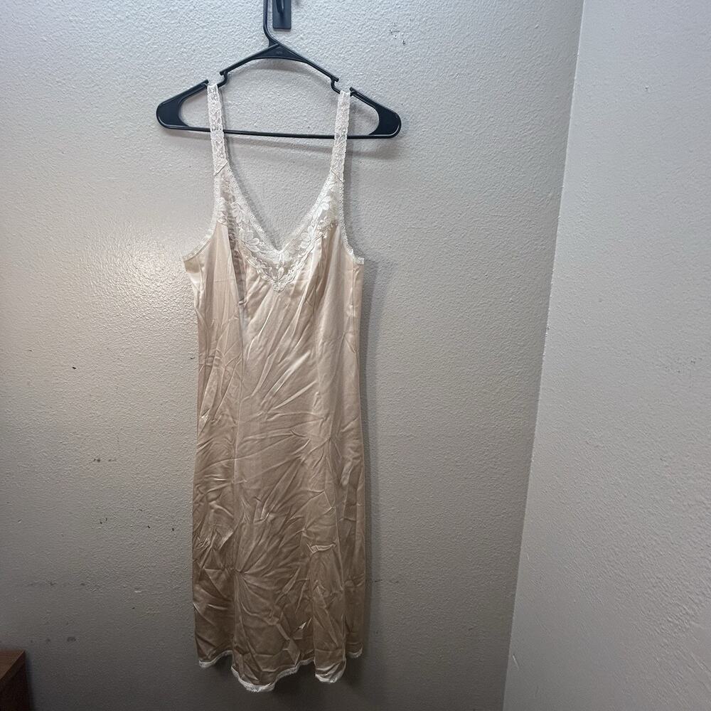 Vintage WISE BUYS Maidenform Tan‎ Nylon Full Slip Lace adjustable straps Sz 32